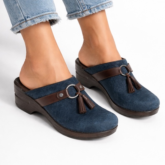 Dansko Shoes - Dansko Shandi Black Leather Tassel Mule Clogs Women’s Size 7.5-8